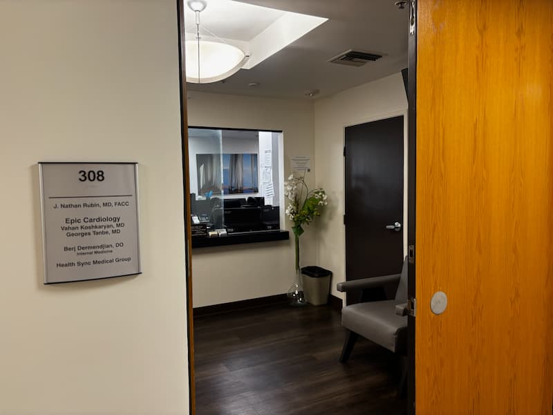 vein doctor los angeles office photo 1