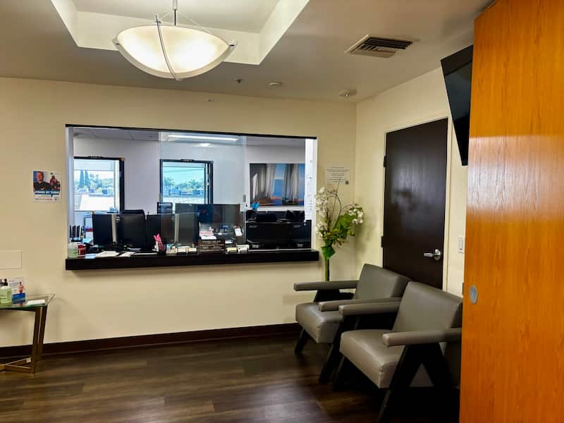 vein doctor los angeles office photo 3