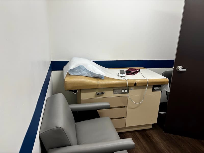 vein doctor los angeles office photo 5